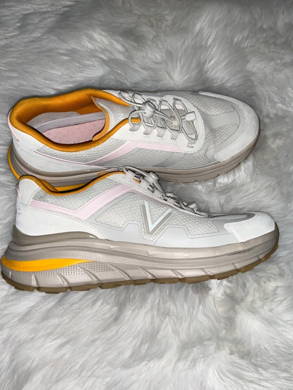 Vionic Women's Cream Sneaker with Yellow Trim - Picture 6 of 10